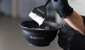 Postup: Ako si správne farbiť vlasy doma?