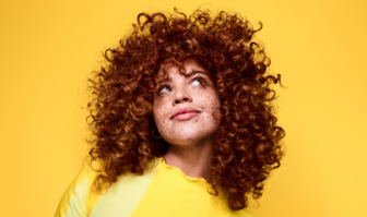 Ako na krásne a zdravé kučeravé vlasy u žien i mužov?