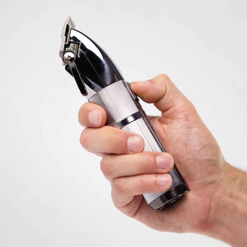 Profesionálny strojček na strihanie vlasov